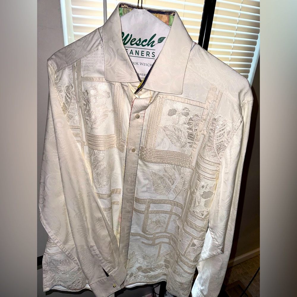 Men’s Robert Graham dress shirt
